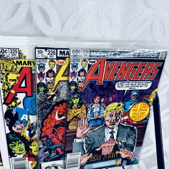 Avengers 202 208 210 214 218-221 225-226 228-231 234 250 242 Lot - Picture 4 of 8